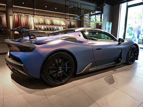 2024�� GT2 Stradale