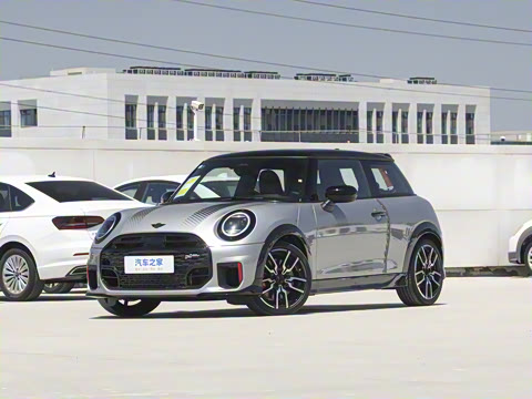 2025�� JOHN COOPER WORKS