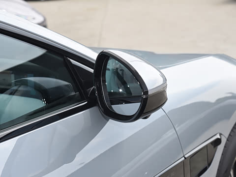 2025�� �Ŀ� Max�����