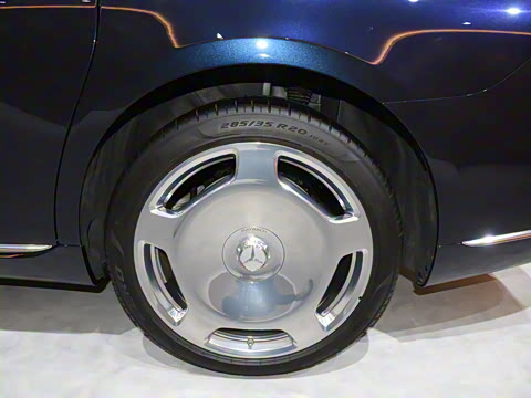 2023�� S 680 4MATIC ���ĸ߶��׷���˫ɫ