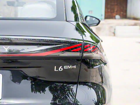 2025�� EM-i 60km ������