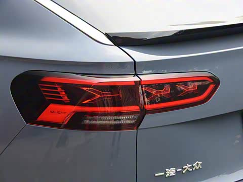 2020�� 380TSI �������������