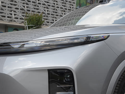 2025�� Ultra ���ܻ��°�