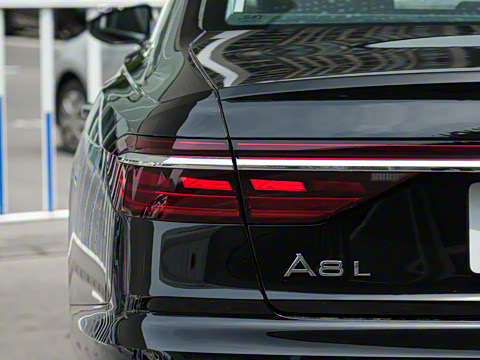 2026�� A8L 45 TFSI quattro ������