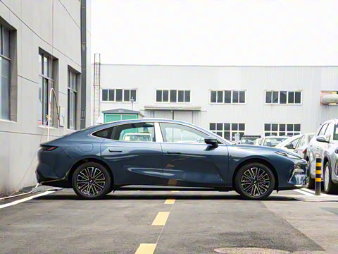 2025�� 130km EM-i ������