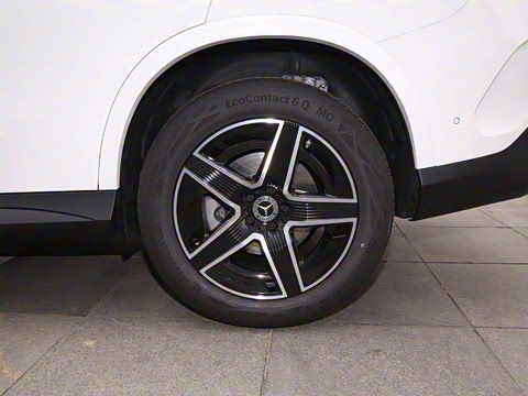 2025�� �Ŀ� GLC 260 4MATIC ����SUV