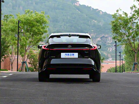 2025�� 550 PRO���а�