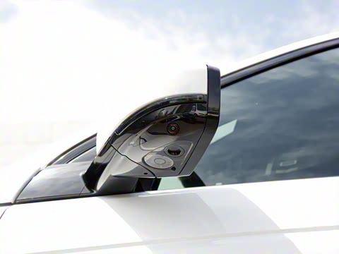 2022�� �Ŀ� 249PS R-Dynamic SE ���ܿƼ��� 5��