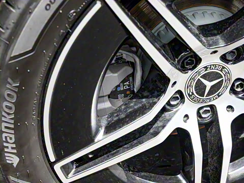 2025�� �Ŀ� E 260 �˶���