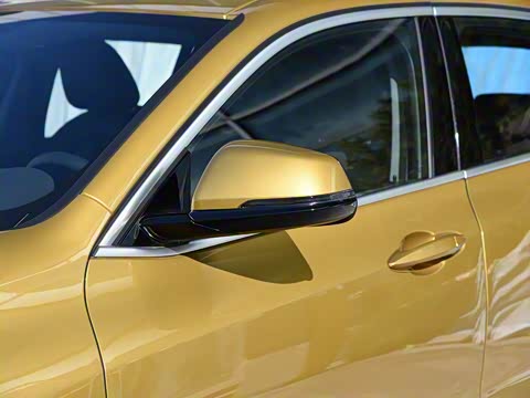 2020�� sDrive20i MԽҰ��װ