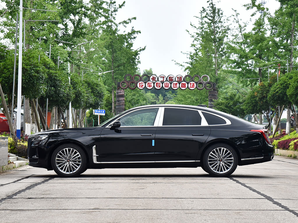 Hongqi H9 I, Седан Plus: фото поколения