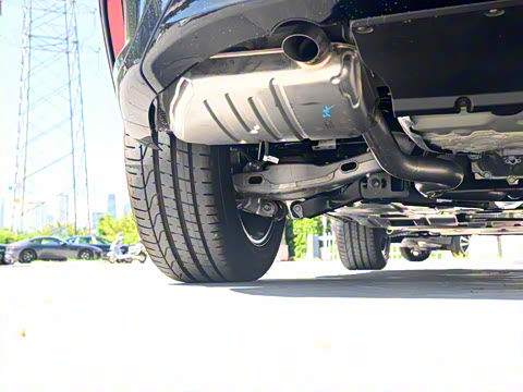 2024�� P250 R-Dynamic SE