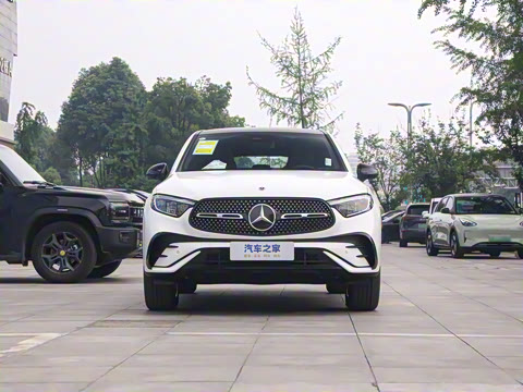 2025�� �Ŀ� GLC 260 4MATIC ����SUV