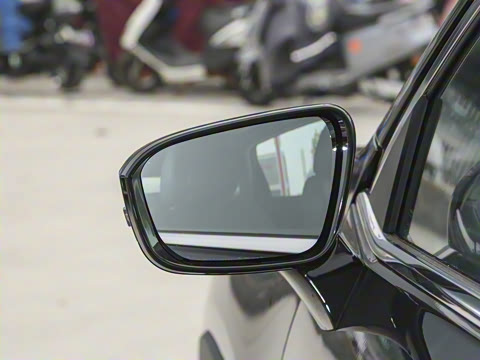 2023�� 1.5T CVT�����а�