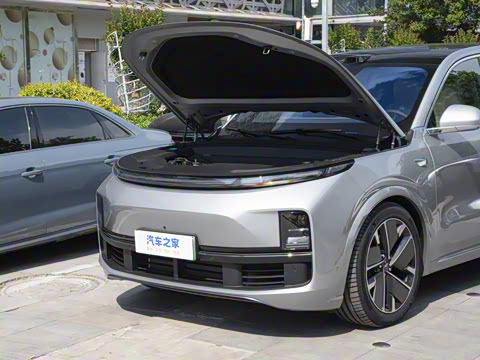 2025�� Ultra ���ܻ��°�