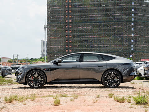 2025�� �Ŀ� Max���̰�