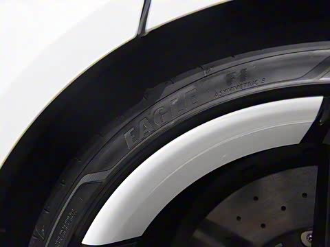 2019�� Taycan Turbo S