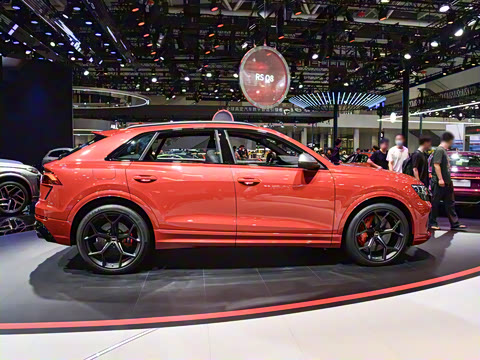 2025�� RS Q8 4.0T performance