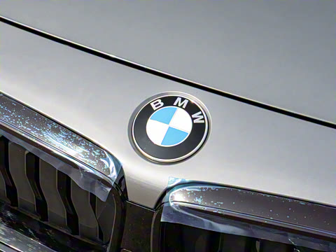 2025�� M240i xDrive