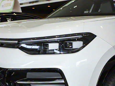 2025�� ̽��L 380TSI ��������