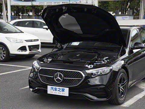 2025�� �Ŀ� E 260 �˶���