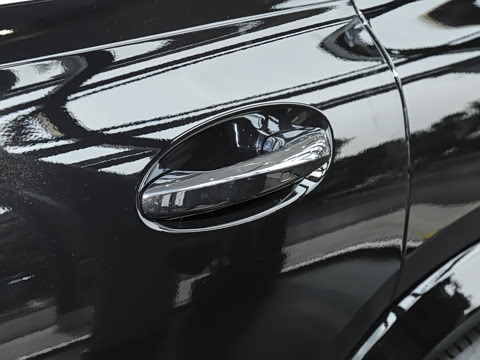 2025�� GLS 450 4MATIC ������