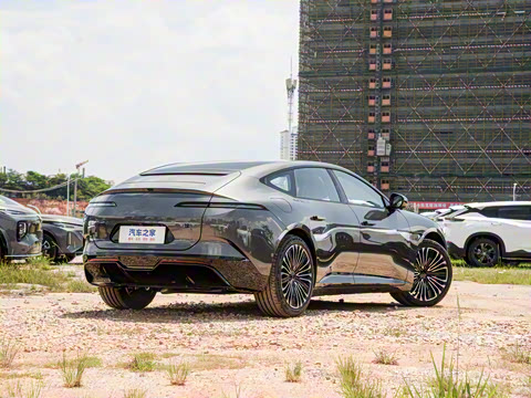 2025�� �Ŀ� Max���̰�