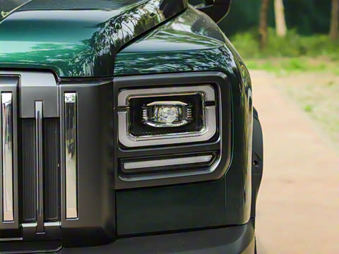 2025�� 2.0T 4WD Ultra