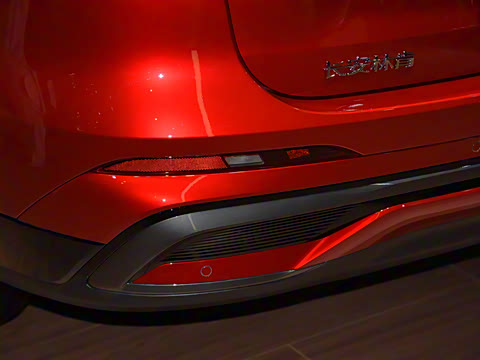 2025�� 2.0T ������������˹��