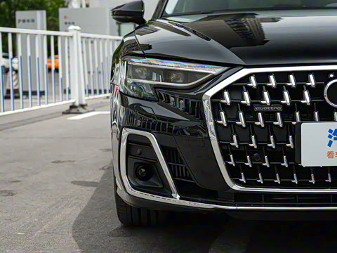 2026�� A8L 45 TFSI quattro ������