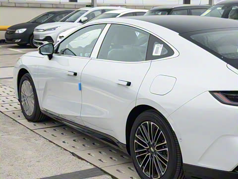 2025�� 130km EM-i ������