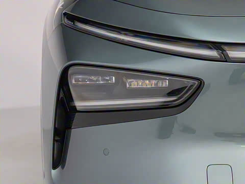 2025�� 702 �������� Ultra