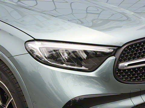 2025�� �Ŀ� GLC 260 L 4MATIC ������