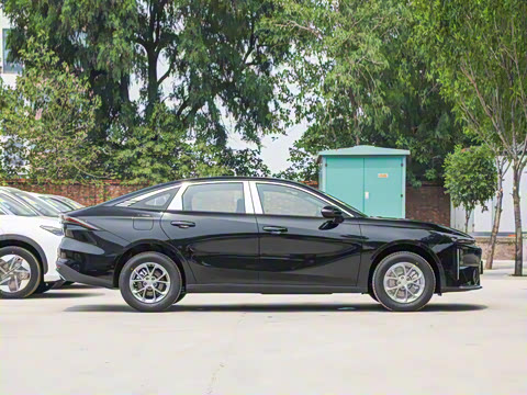 2025�� EM-i 60km ������