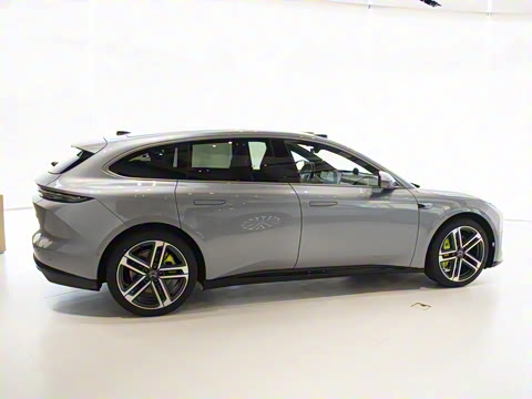 2025�� �ھ������ 75kWh Touring