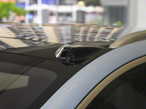 2025�� 75kWh Touring