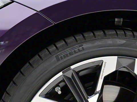 2025�� 330i 50����������