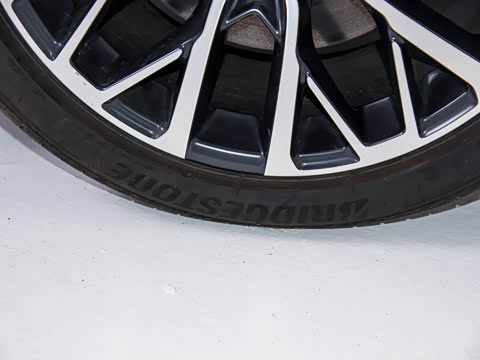 2023�� 28T ������