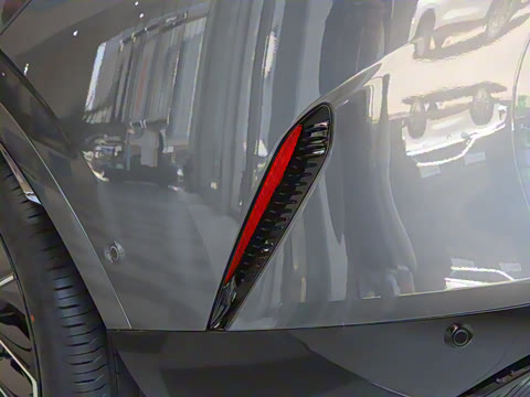 2025�� �Ŀ� Max ���̰�