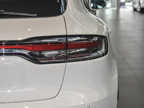 2025�� Macan 2.0T ���ΰ�