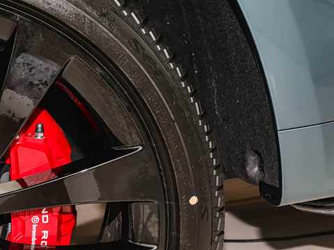 2025�� 400PS Dynamic HSE