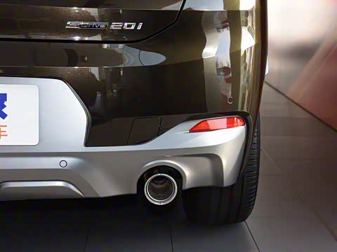 2020�� sDrive20i MԽҰ��װ