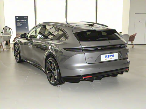 2025�� 75kWh Touring