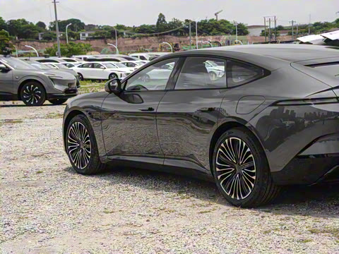 2025�� �Ŀ� Max���̰�