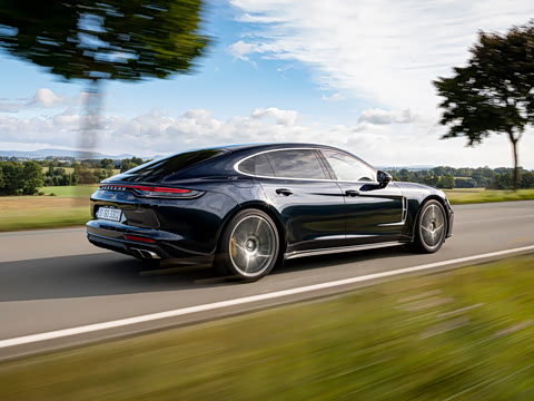 2021款 panamera turbo s 行政加长版 4.0t