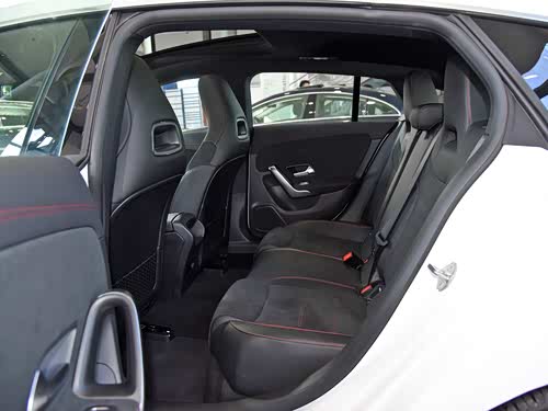 2022款 cla 200 猎跑车