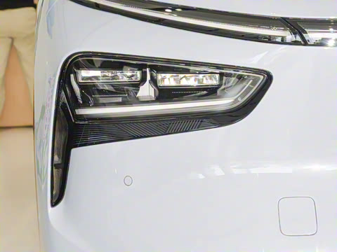 2025�� 702 �������� Max