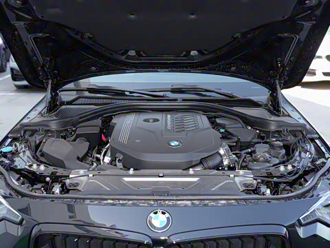 2025�� M240i xDrive