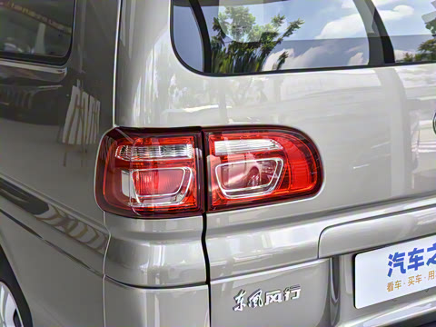 2024�� M5 1.6L ������7��CNG