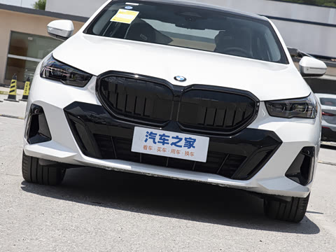 2025�� 525Li M�˶���װ